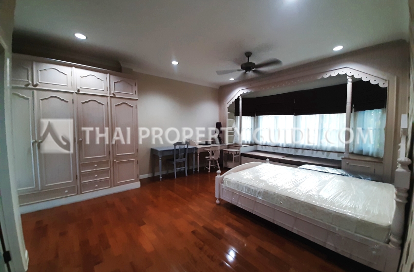 House with Shared Pool in Sukhumvit 